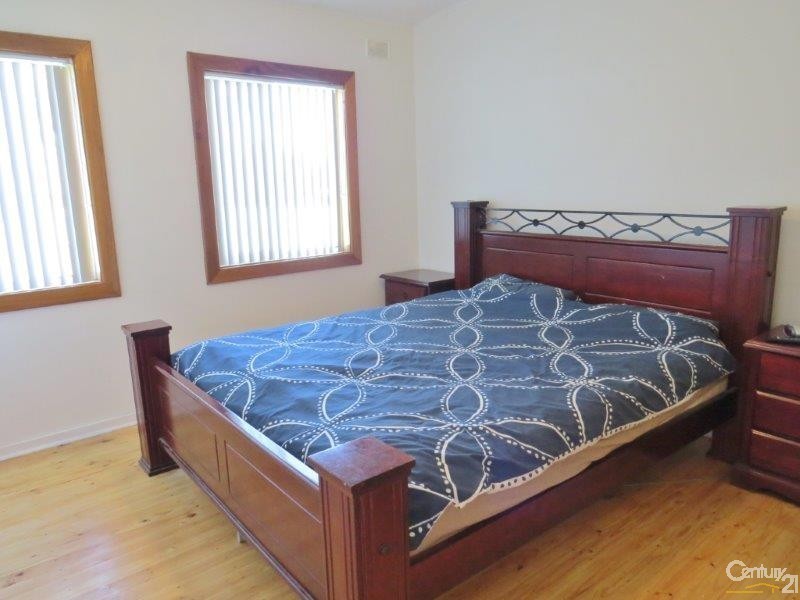 19 Vincent St, Christies Beach SA 5165