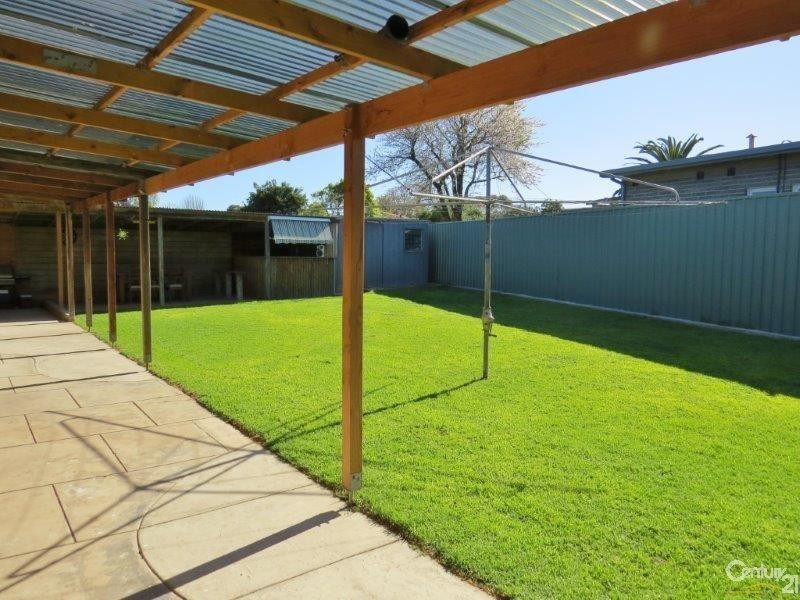 19 Vincent St, Christies Beach SA 5165