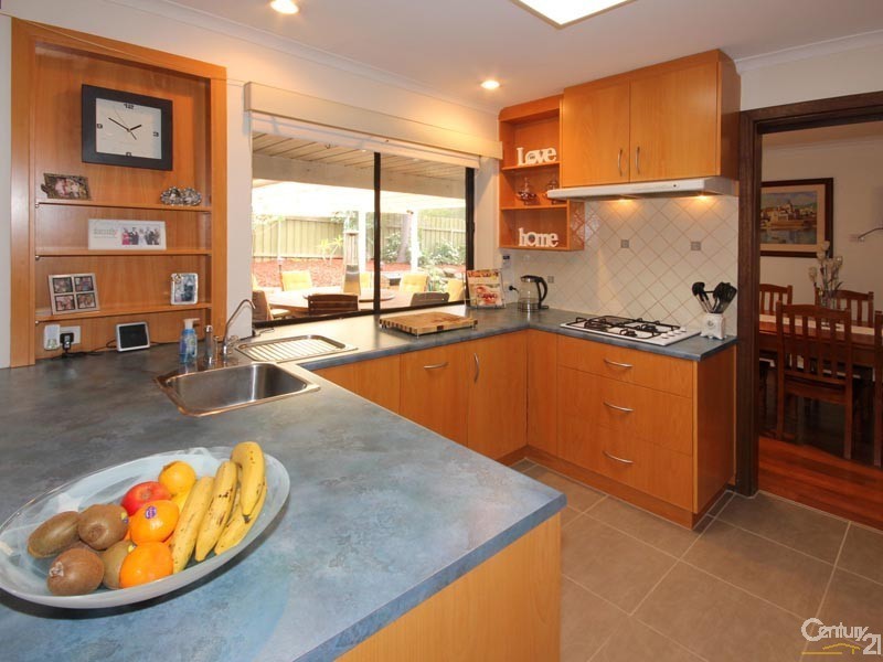 10 Rubin Crescent, Happy Valley SA 5159