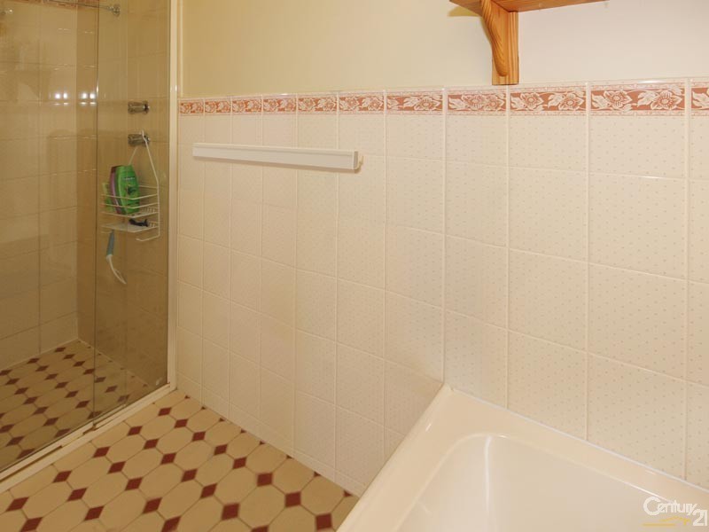 22 Tobin Crescent, Woodcroft SA 5162