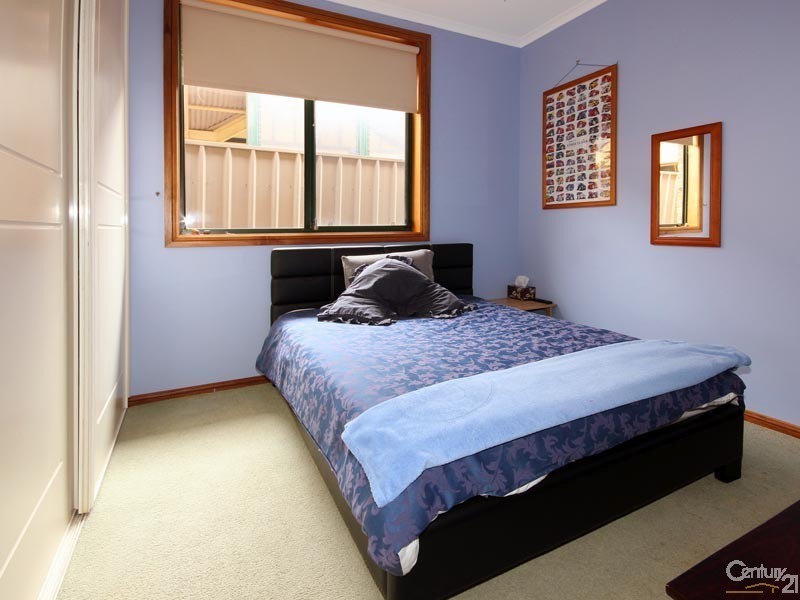 22 Tobin Crescent, Woodcroft SA 5162