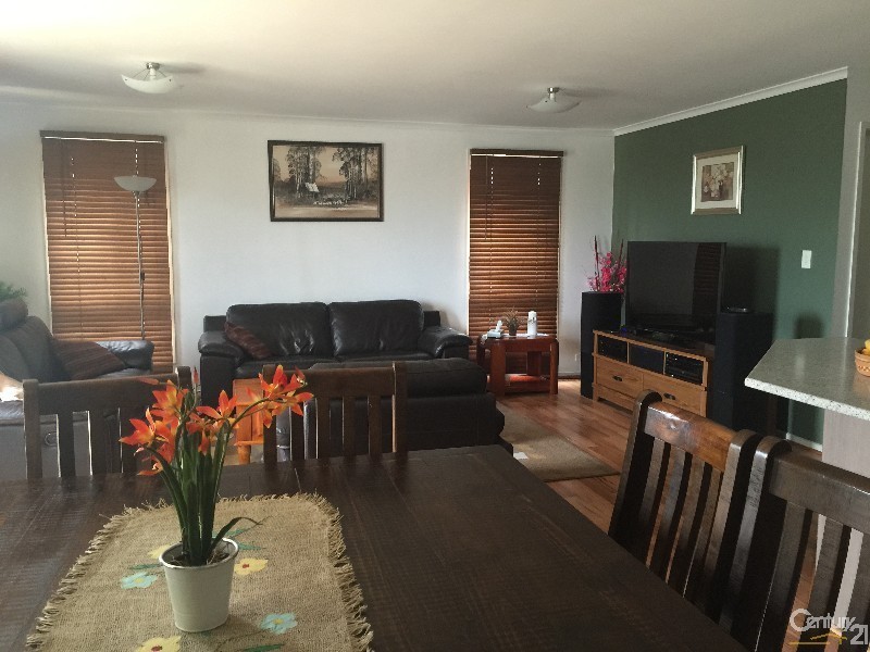 12 Brighton Drive, Seaford Rise SA 5169
