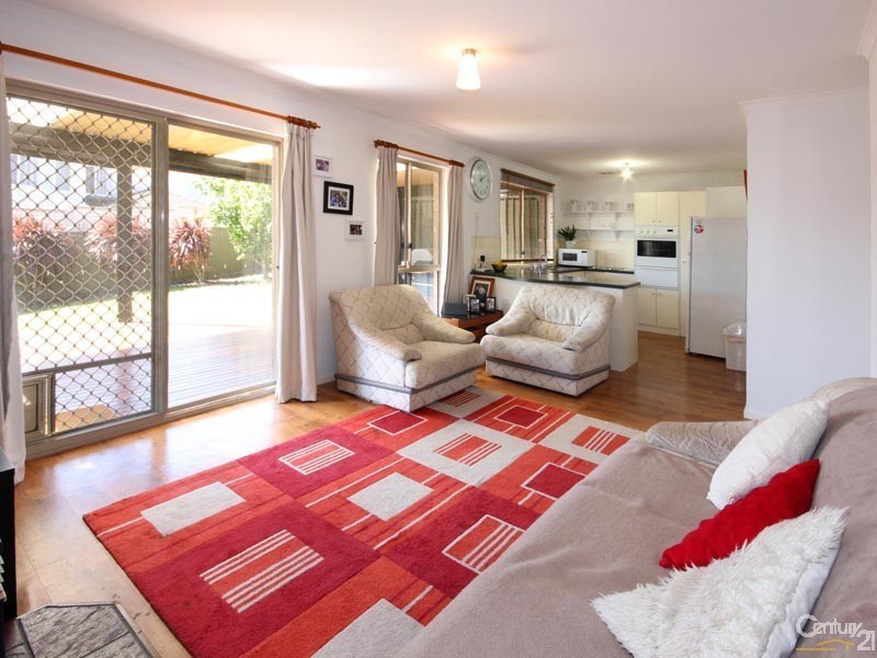 33 Homestead Drive, Aberfoyle Park SA 5159