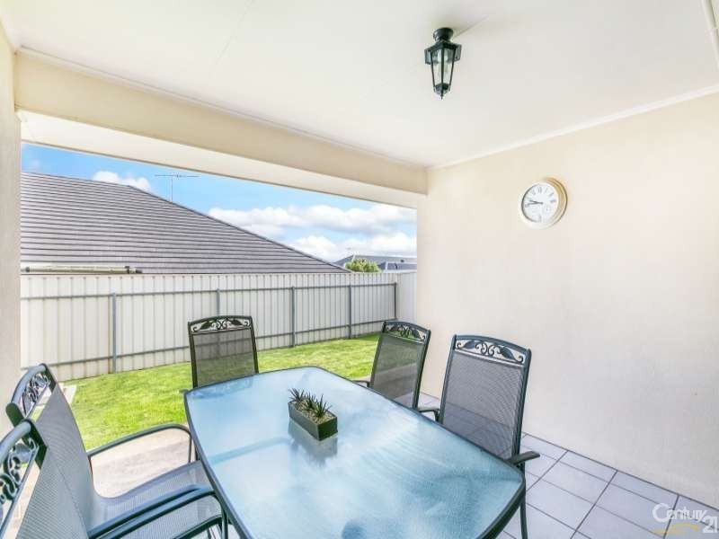 30 Henley Circuit, Seaford Rise SA 5169