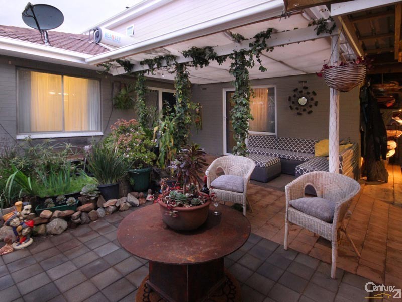 33 Seabreeze Crescent, Maslin Beach SA 5170