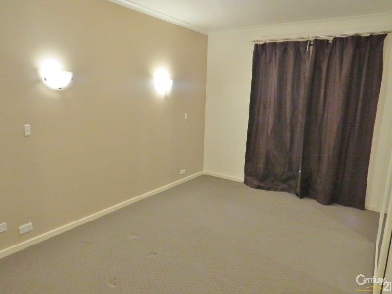 2 Ween Ave, Happy Valley SA 5159