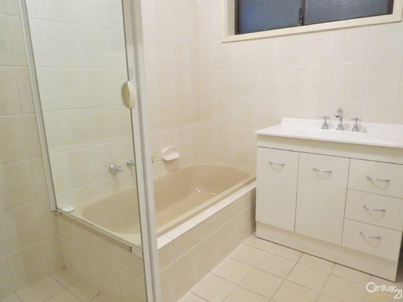 2 Ween Ave, Happy Valley SA 5159