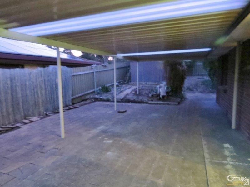 2 Ween Ave, Happy Valley SA 5159