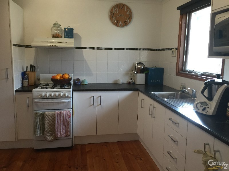 16 Helsinki Road, Hackham West SA 5163