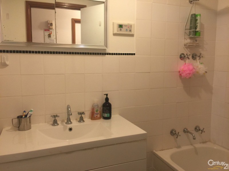 16 Helsinki Road, Hackham West SA 5163