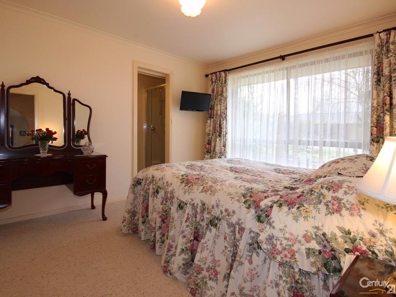 5 Barnview Court, Morphett Vale SA 5162