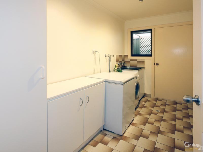 5 Barnview Court, Morphett Vale SA 5162