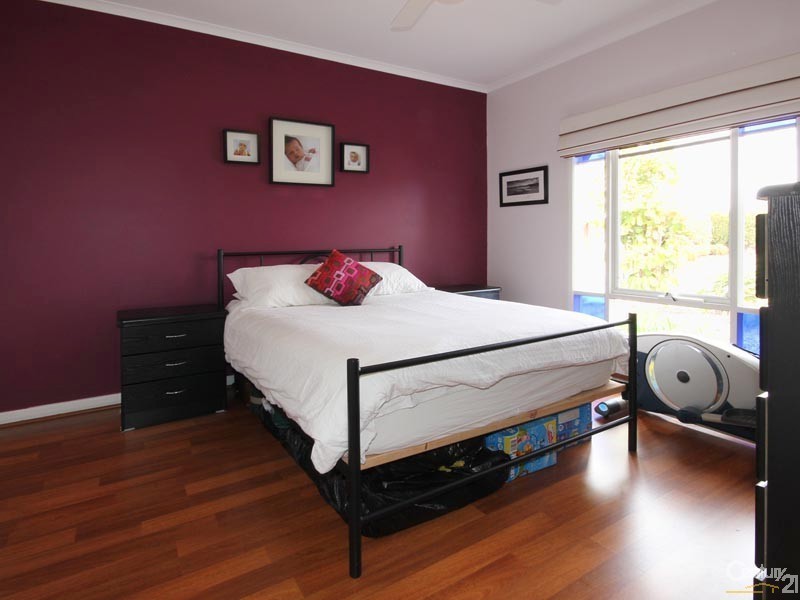 1 Sunderland Crescent, Seaford SA 5169