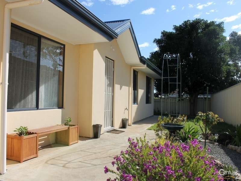 4a Elmo Street, Christie Downs SA 5164
