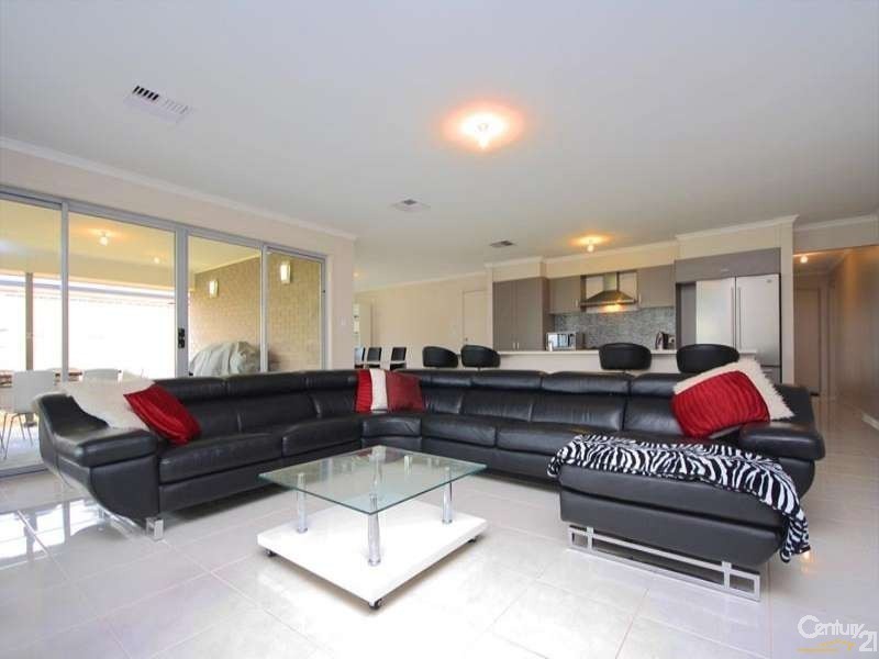13 Miranda Place, Seaford Meadows SA 5169