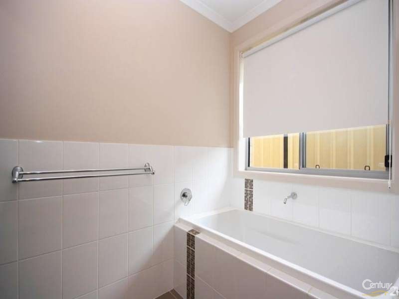 13 Miranda Place, Seaford Meadows SA 5169
