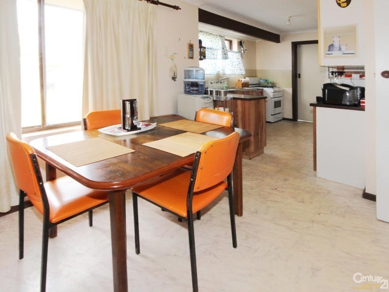 26 Kwinana Crescent, Port Noarlunga South SA 5167