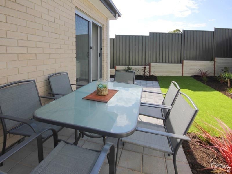 41A Haseldene Drive, Christie Downs SA 5164