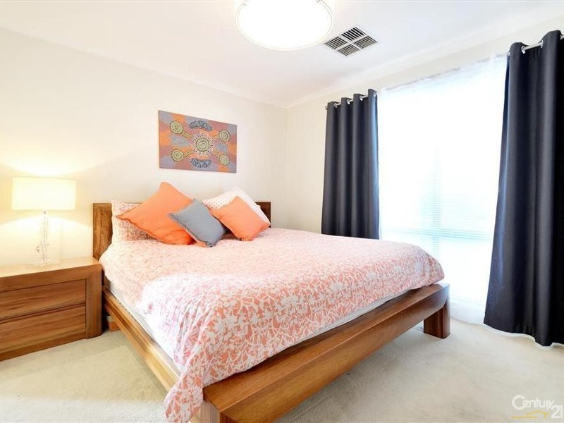 22 Potter Drive, Woodcroft SA 5162