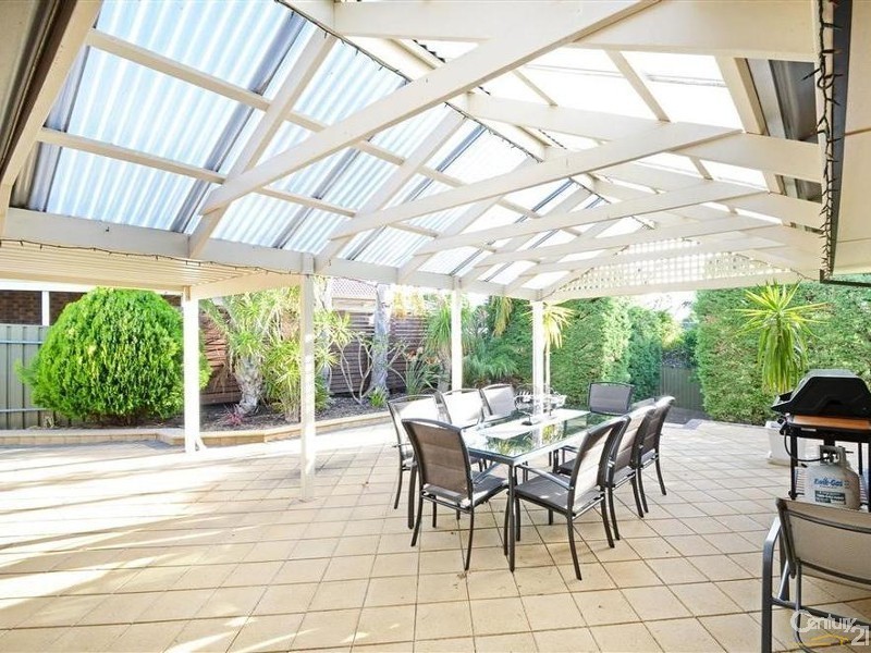 22 Potter Drive, Woodcroft SA 5162