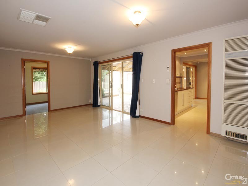 4  Montrose Court, Onkaparinga Hills SA 5163