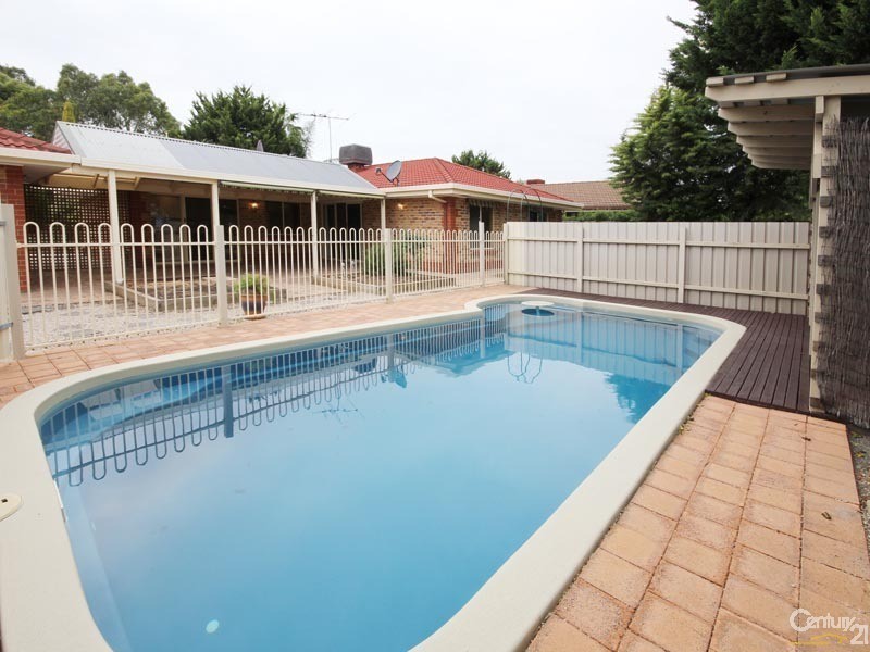 4  Montrose Court, Onkaparinga Hills SA 5163