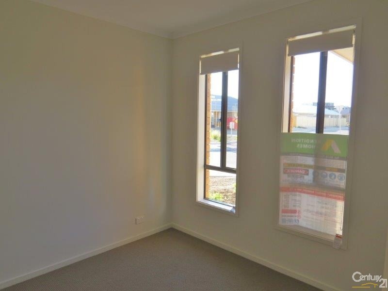 18 Rothwell Avenue, Seaford Meadows SA 5169