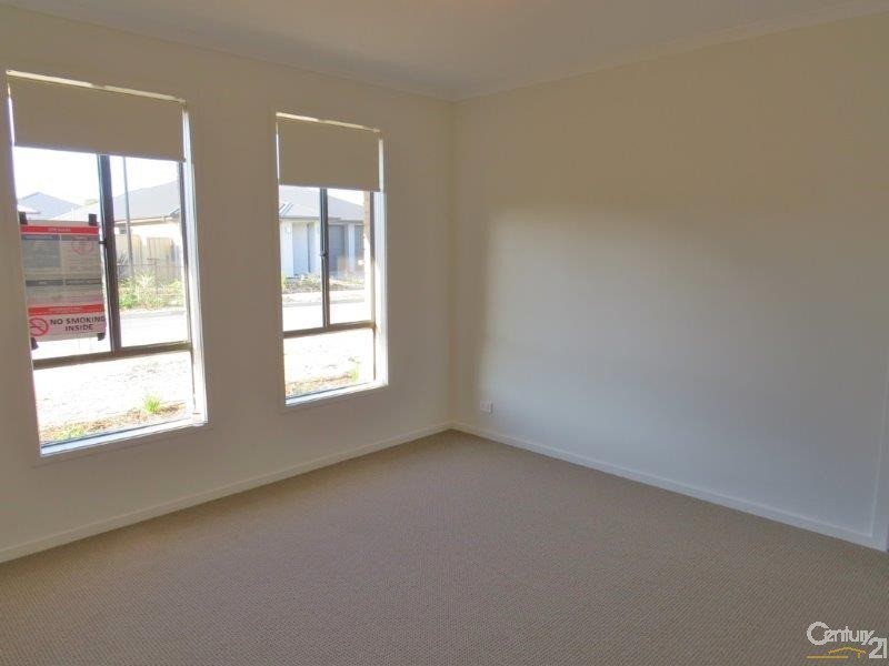 18 Rothwell Avenue, Seaford Meadows SA 5169