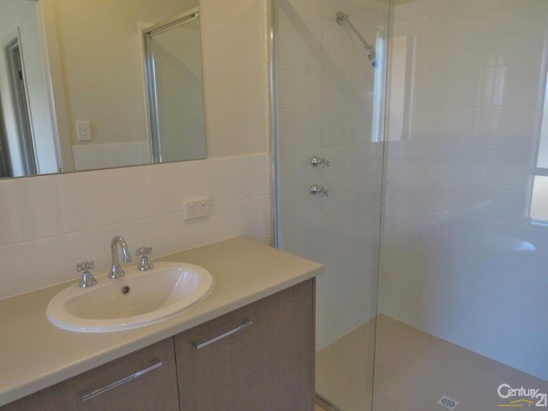 18 Rothwell Avenue, Seaford Meadows SA 5169