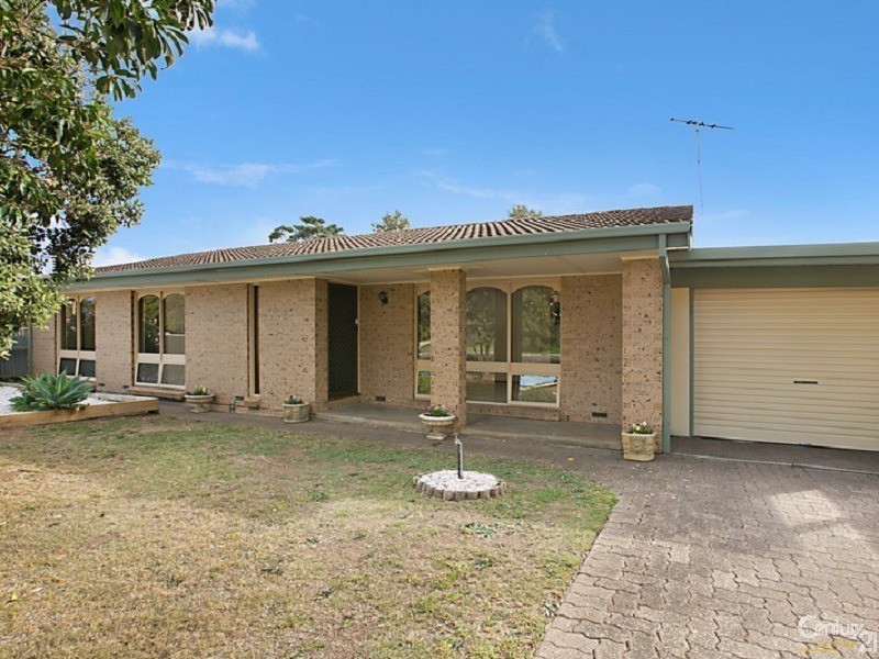 11 Inverness Avenue, Morphett Vale SA 5162