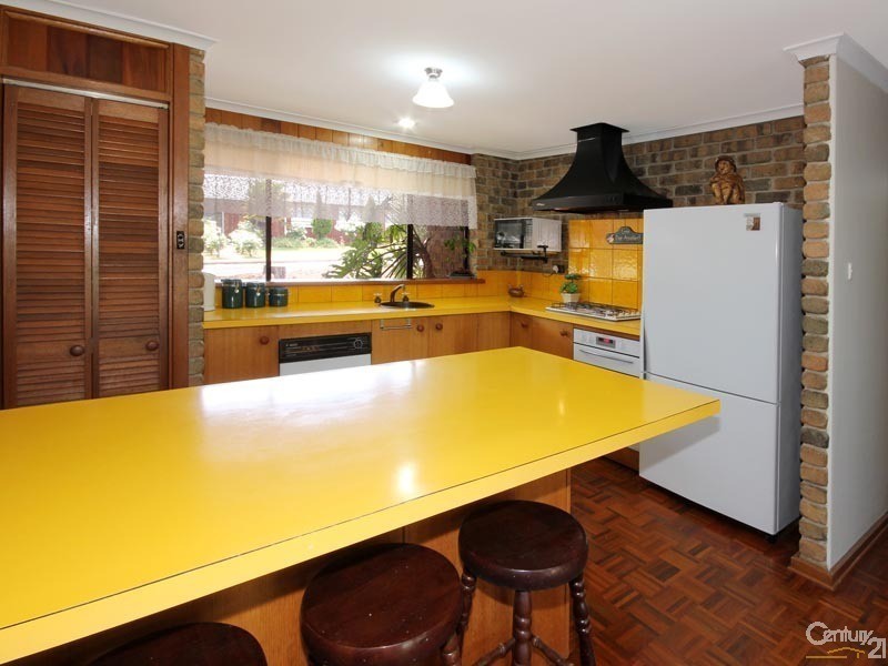 16 Dridan Crescent, Trott Park SA 5158