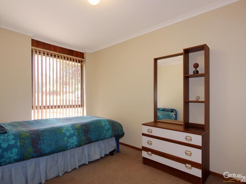 16 Dridan Crescent, Trott Park SA 5158
