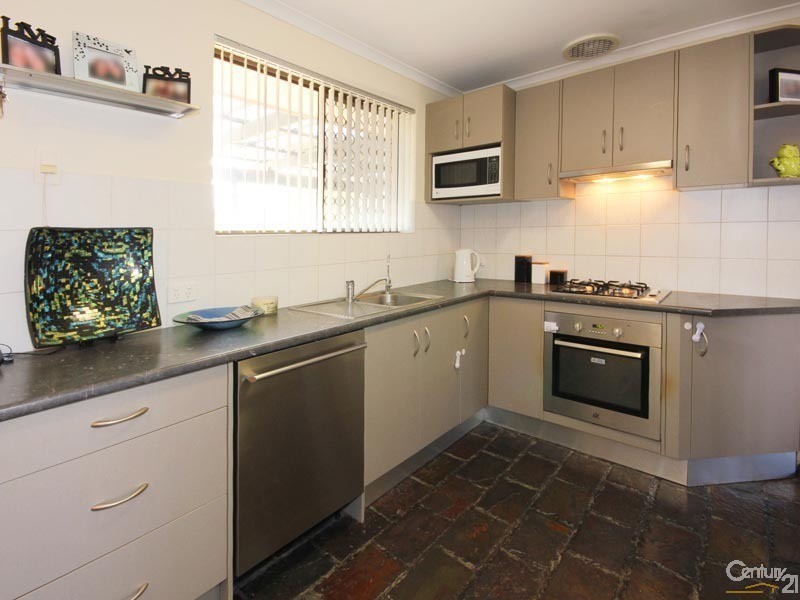 25 Glenhelen Road, Morphett Vale SA 5162