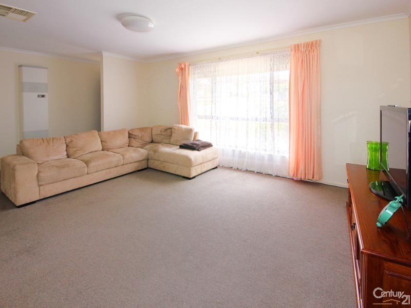 25 Glenhelen Road, Morphett Vale SA 5162