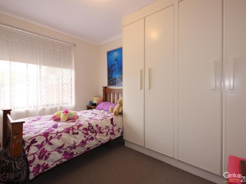 25 Glenhelen Road, Morphett Vale SA 5162