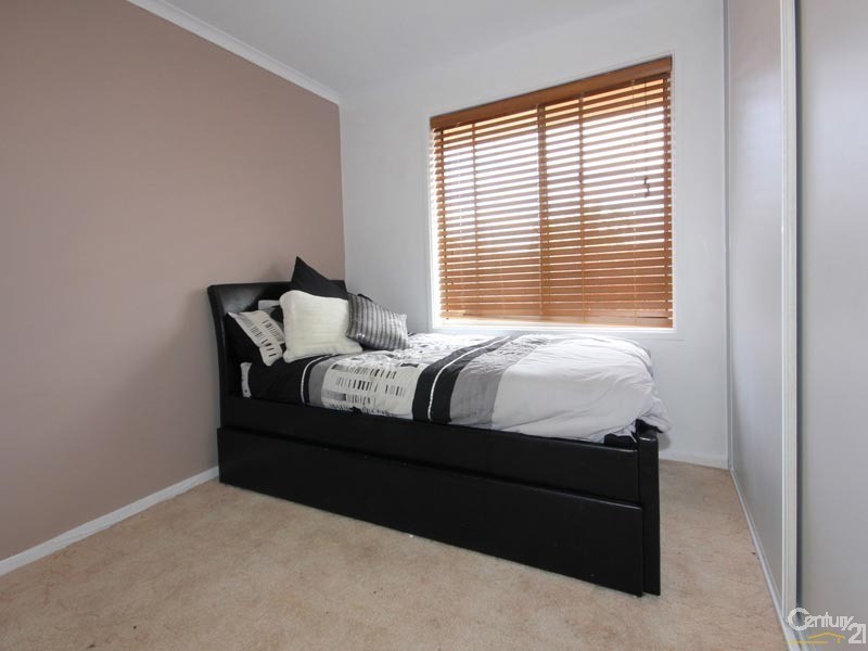 8 Aish Court, Woodcroft SA 5162