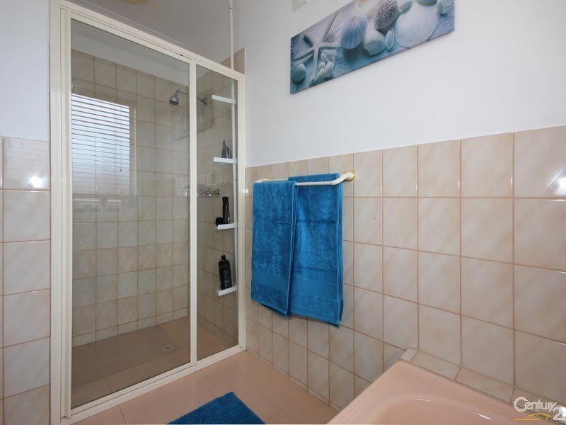 8 Aish Court, Woodcroft SA 5162