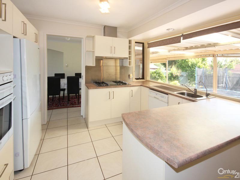 10 Whittaker Avenue, Old Reynella SA 5161