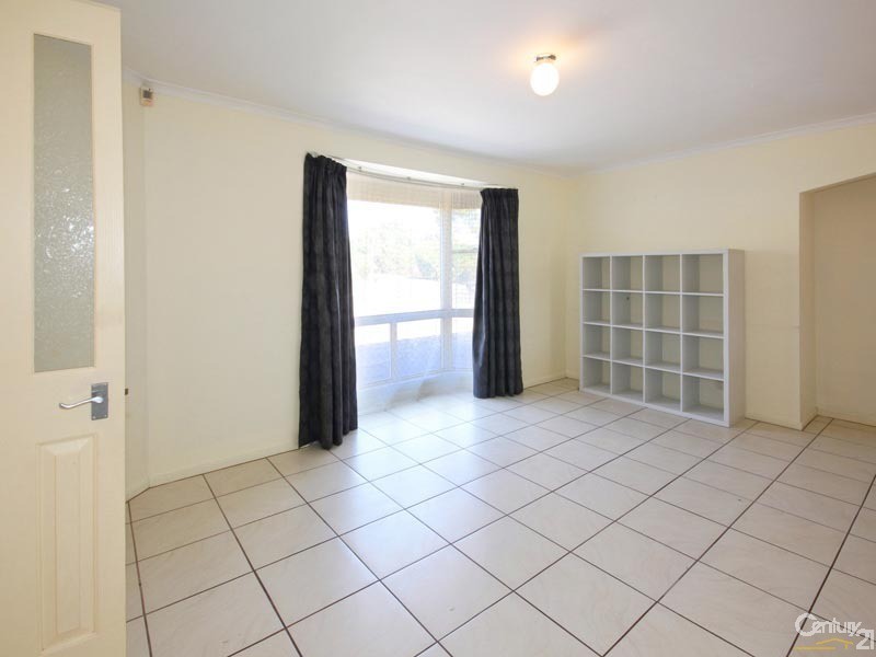 10 Whittaker Avenue, Old Reynella SA 5161
