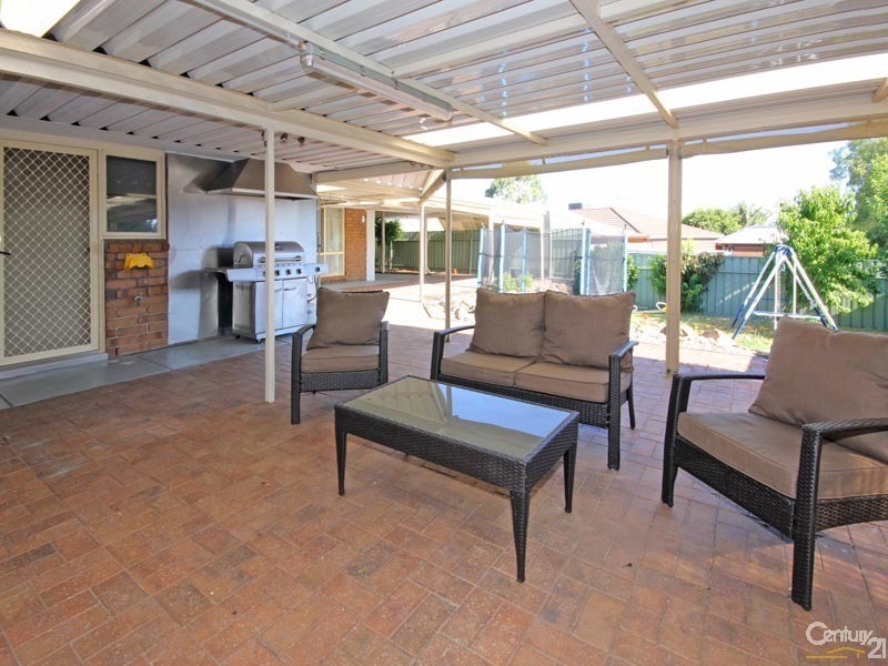 10 Whittaker Avenue, Old Reynella SA 5161