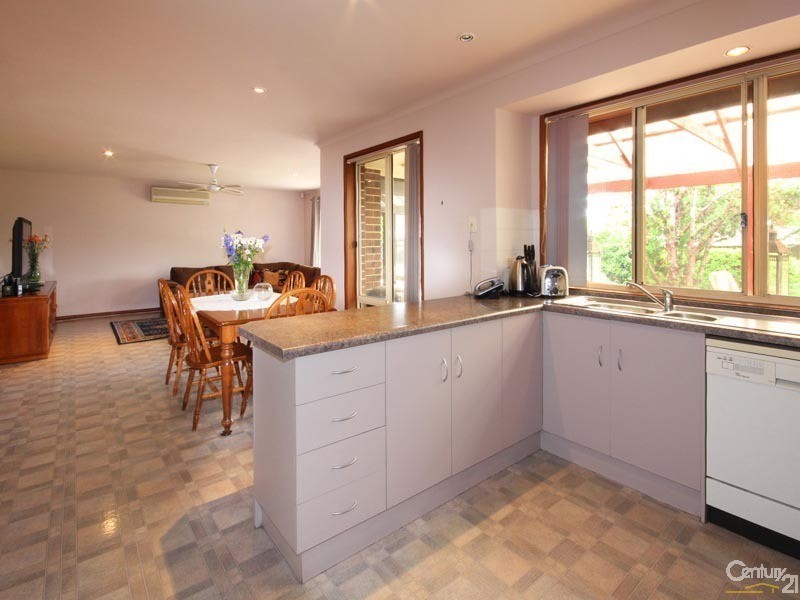 18 Oldborough Drive, Onkaparinga Hills SA 5163