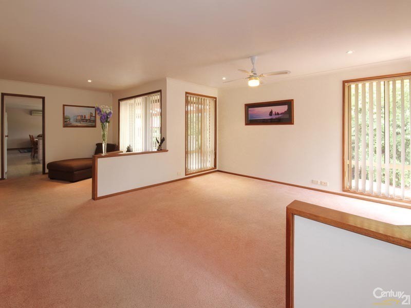 18 Oldborough Drive, Onkaparinga Hills SA 5163