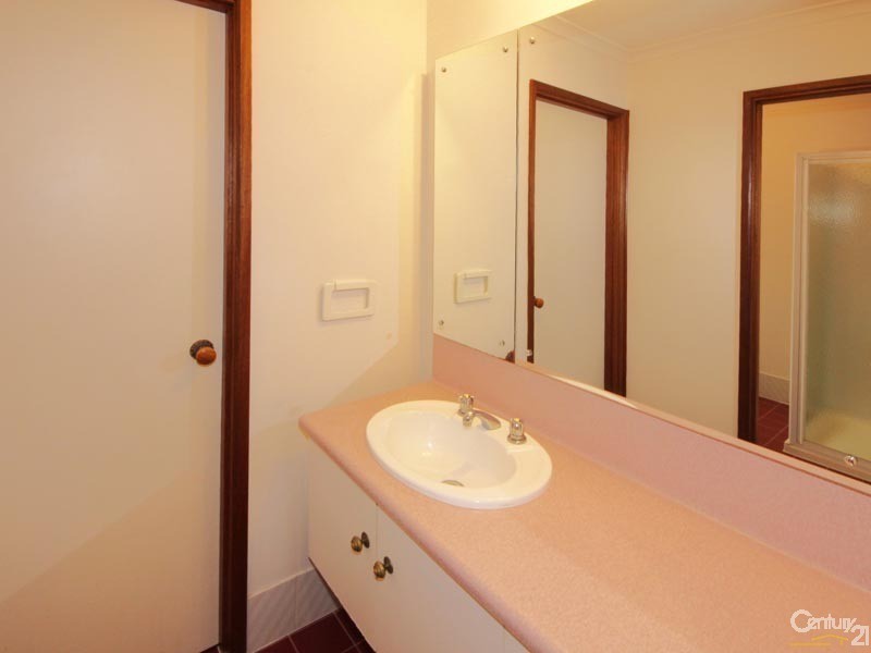 18 Oldborough Drive, Onkaparinga Hills SA 5163