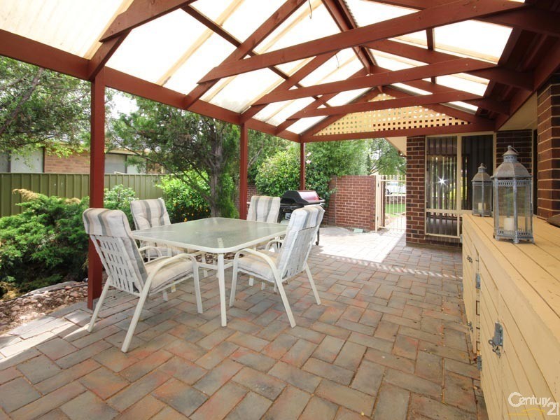 18 Oldborough Drive, Onkaparinga Hills SA 5163