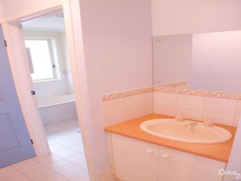 2/9 Meadowvale Road, Coromandel Valley SA 5051