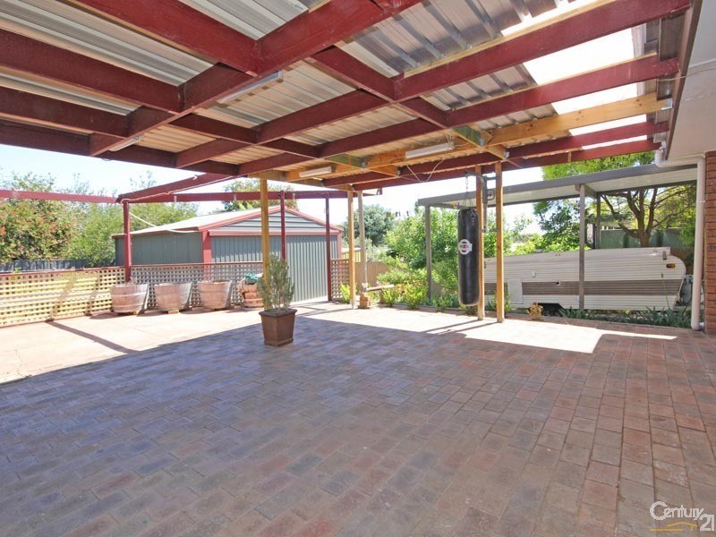 8 Beverley Street, Morphett Vale SA 5162