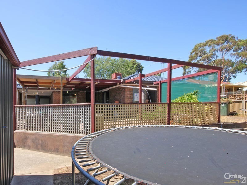 8 Beverley Street, Morphett Vale SA 5162