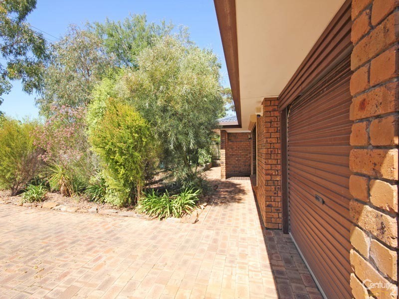 8 Beverley Street, Morphett Vale SA 5162