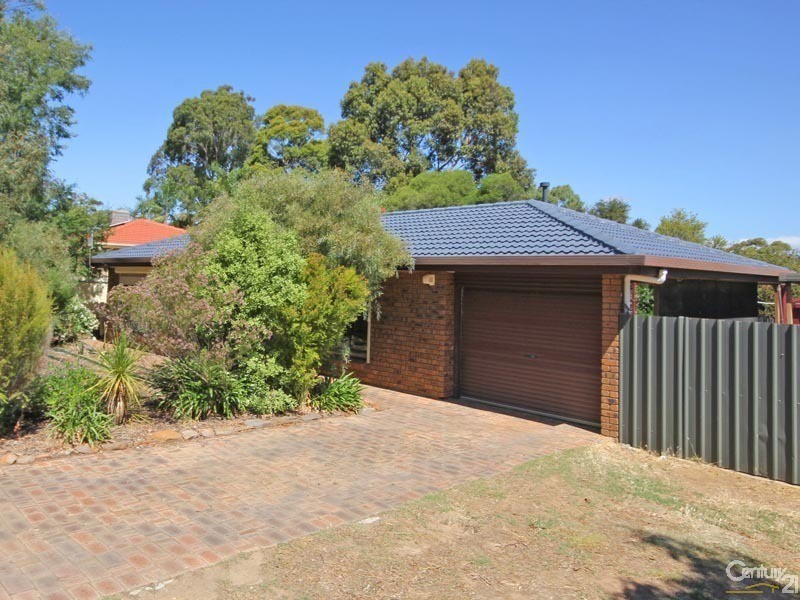 8 Beverley Street, Morphett Vale SA 5162