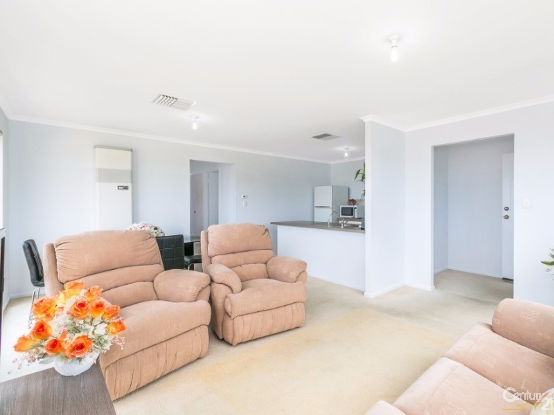 63 Chamberlain Drive, Christie Downs SA 5164